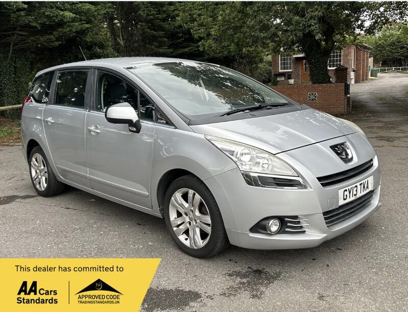 PEUGEOT 5008 1.6 HDi Active